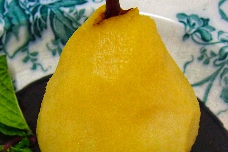 Aroma Manisan – Poached Pears With Chocolate Sauce