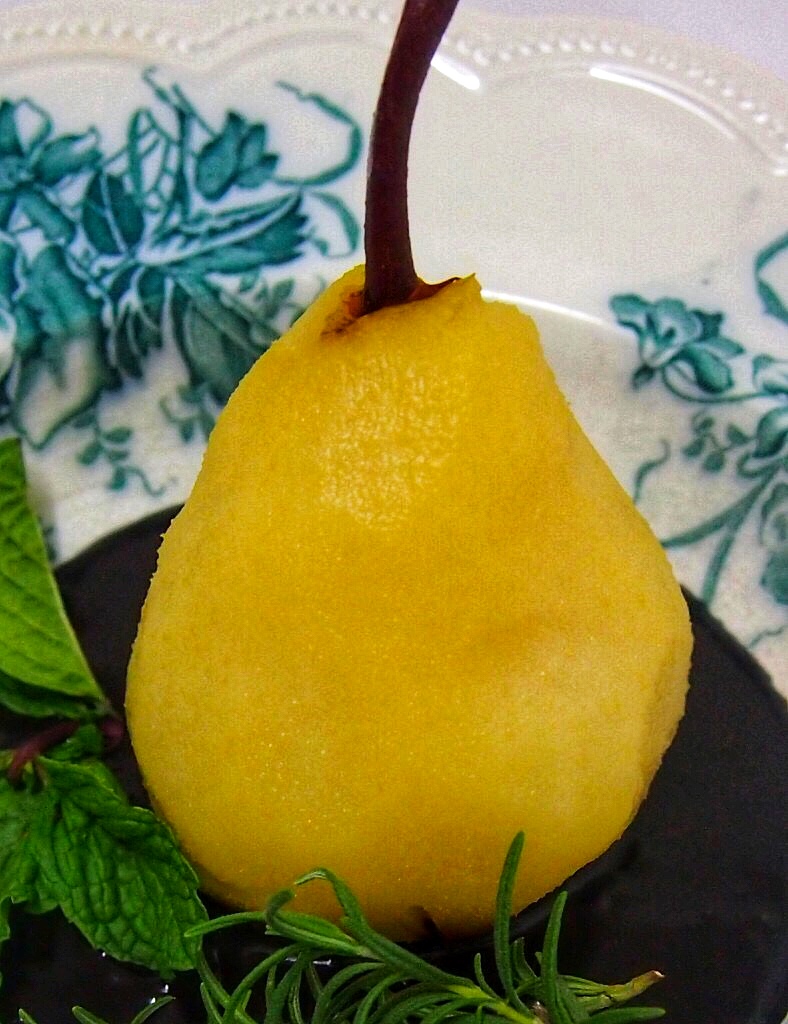 Aroma Manisan – Poached Pears With Chocolate Sauce