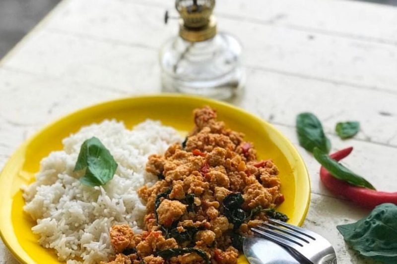 Masak-masak Serantau – Ayam Selasih Thai/ Pad Krapow Gai.